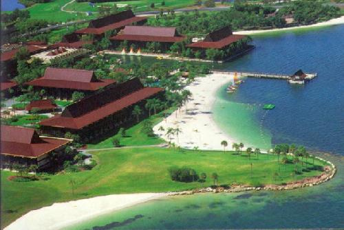 0100-12104 THE POLYNESIAN VILLAGE 