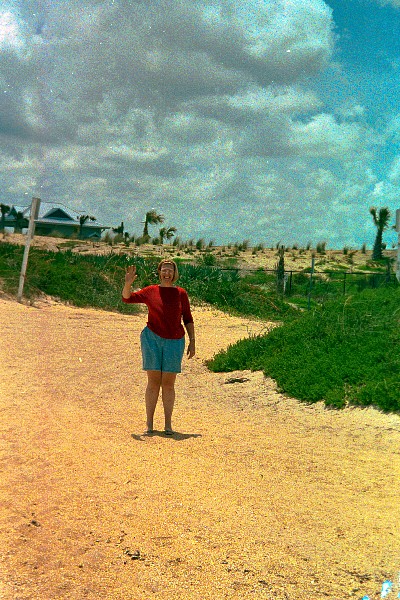 aa002A (131K)- Michelle At the beach