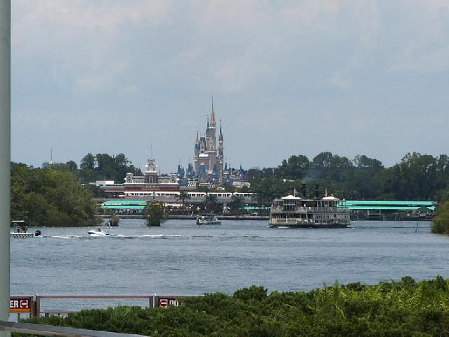 WDW06-15-07 005-crop (42K)