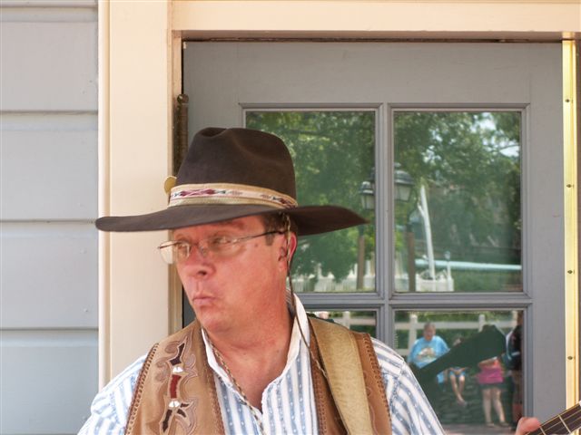 WDW06-15-07 063 (47K)