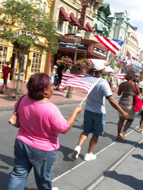 WDW06-15-07 078 (79K)