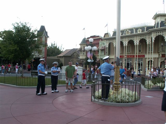 WDW06-15-07 125 (57K)