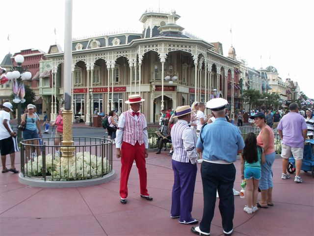 WDW06-15-07 129 (70K)