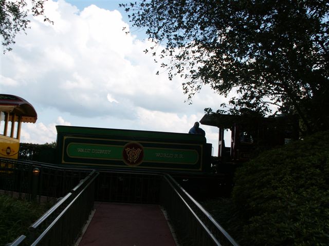 WDW06-15-07 145 (65K)