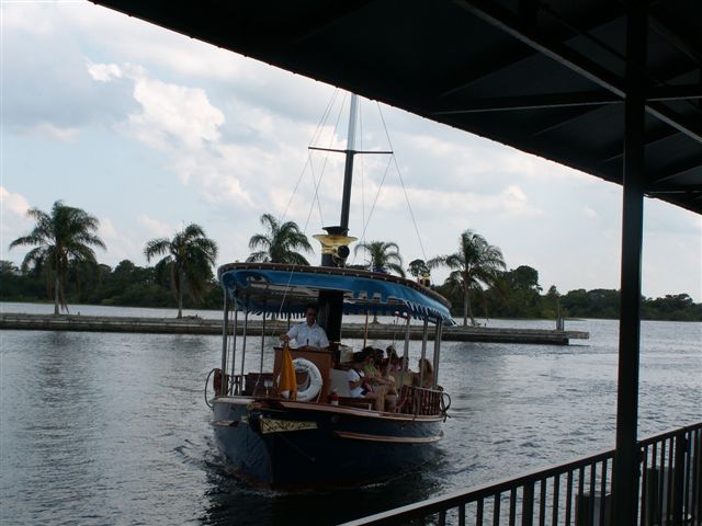 WDW06-15-07 155 (55K)