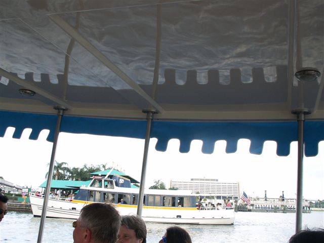 WDW06-15-07 157 (47K)