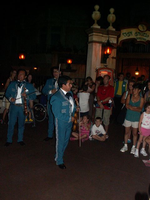 wdw-06-16-07 347 (43K)