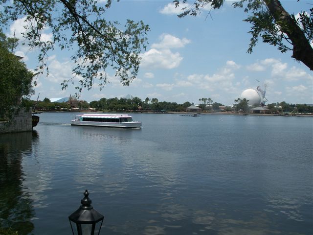 wdw-06-17-07 231 (59K)