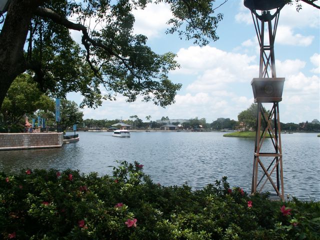 wdw-06-17-07 239 (86K)