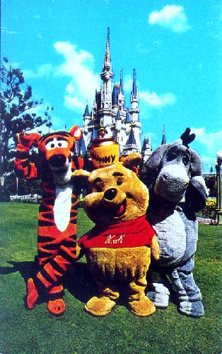0111-0353 FANTASYLAND . . . A HUNNY OF A PLACE 