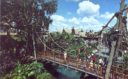 SWISS FAMILY ISLAND TREEHOUSE